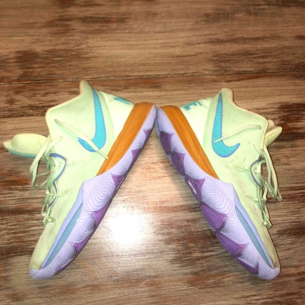 Spongebob X Nike Kyrie 5 EP Squidward Cj6950-300
